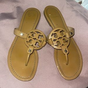Tan shiny Tory Burch sandals s8.5